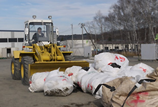 平成26年度　廃プラスチックの回収を行いました02