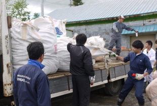 春の廃プラスチック回収作業実施01